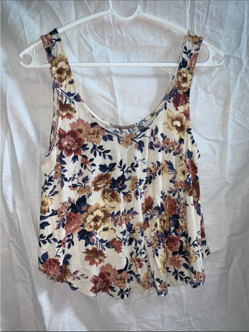 American Eagle Outfitters Floral Scoop Tank in Cream, Rust, Navy